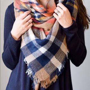 Cute 🍁New🍁 blanket scarf perfect for fall!